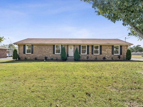 114 Hankins Dr, Lebanon, TN 37087