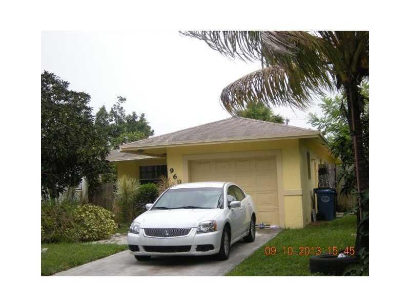 960 NE 35th Street, Oakland Park, FL 33334 Main Photo