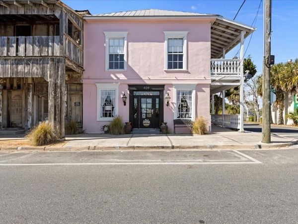 409 2nd St, Cedar Key, FL 32625