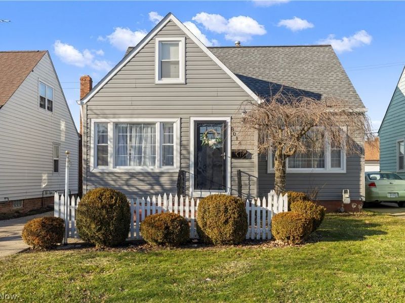 8014 Lanyard Drive, Parma, OH 44129 Photo 2