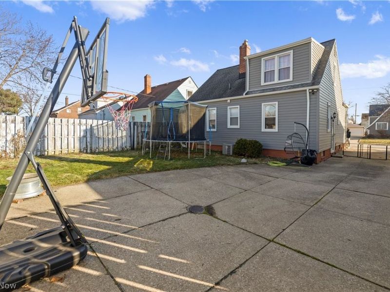 8014 Lanyard Drive, Parma, OH 44129 Photo 4