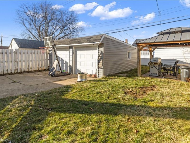 8014 Lanyard Drive, Parma, OH 44129 Photo 5