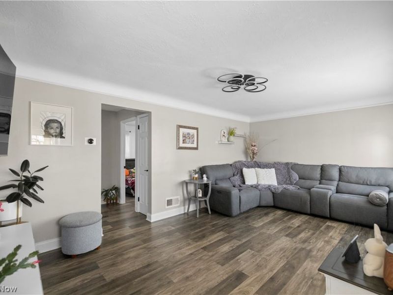 8014 Lanyard Drive, Parma, OH 44129 Photo 9