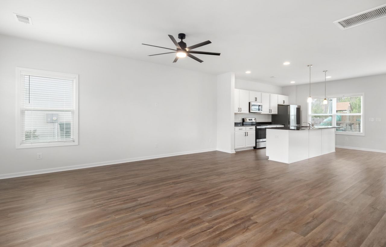 173 Clydesdale Circle Photo 3