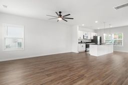 173 Clydesdale Circle photo 4