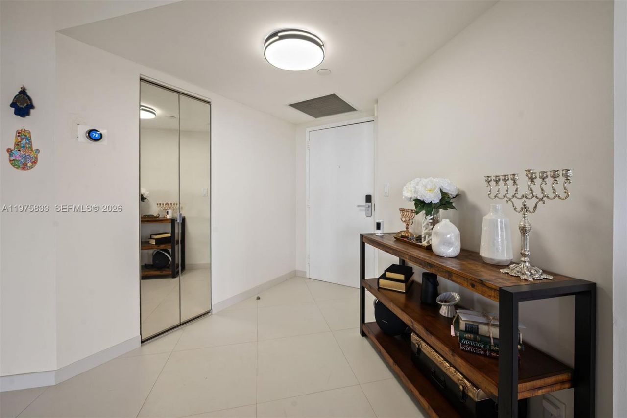 19101 NE 36th Ct, Unit 1407, Aventura, FL 33180 Photo