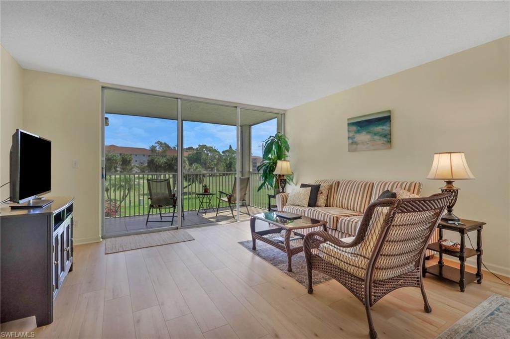 1057 Forest Lakes Dr, Unit 1208, Naples, FL 34105 Photo