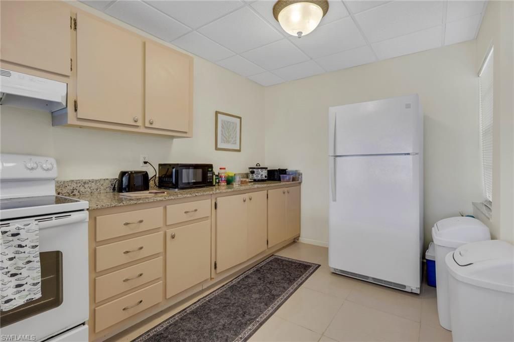 1057 Forest Lakes Dr, Unit 1208, Naples, FL 34105 Photo
