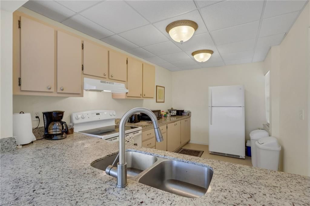 1057 Forest Lakes Dr, Unit 1208, Naples, FL 34105 Photo