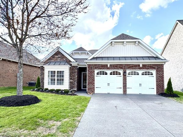 251 Meandering Dr, Lebanon, TN 37090