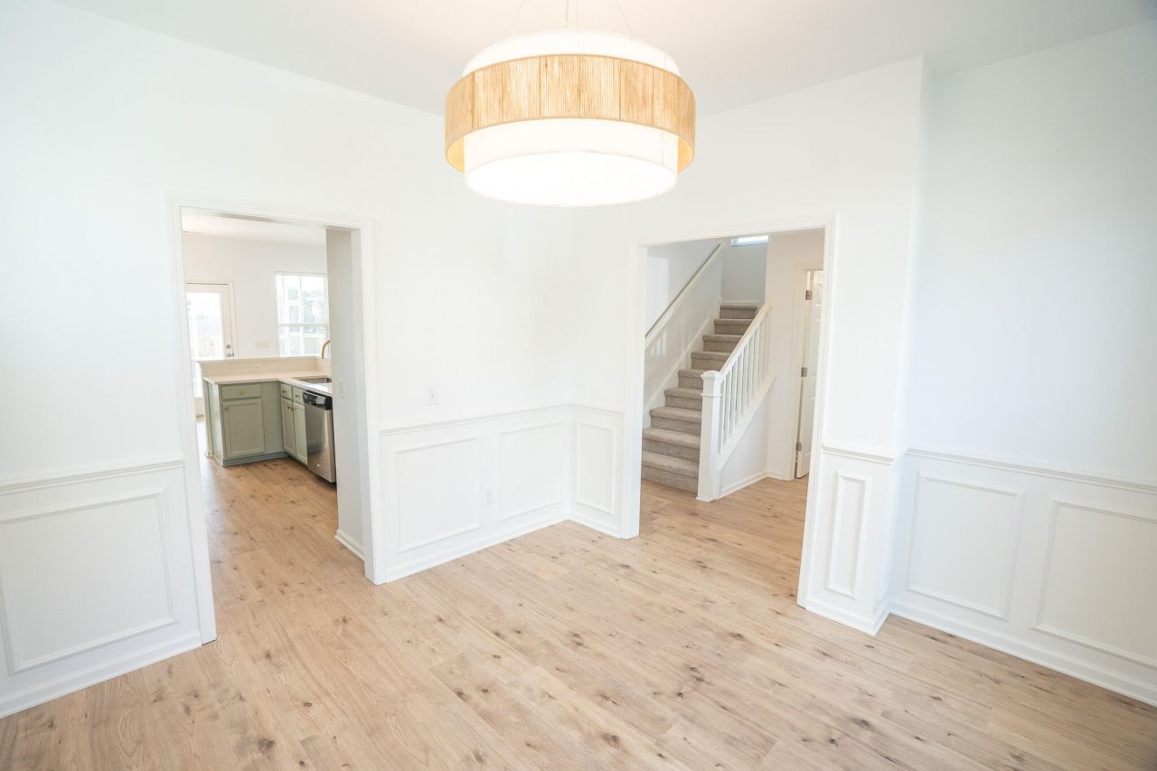 243 Cameron Street Photo 10