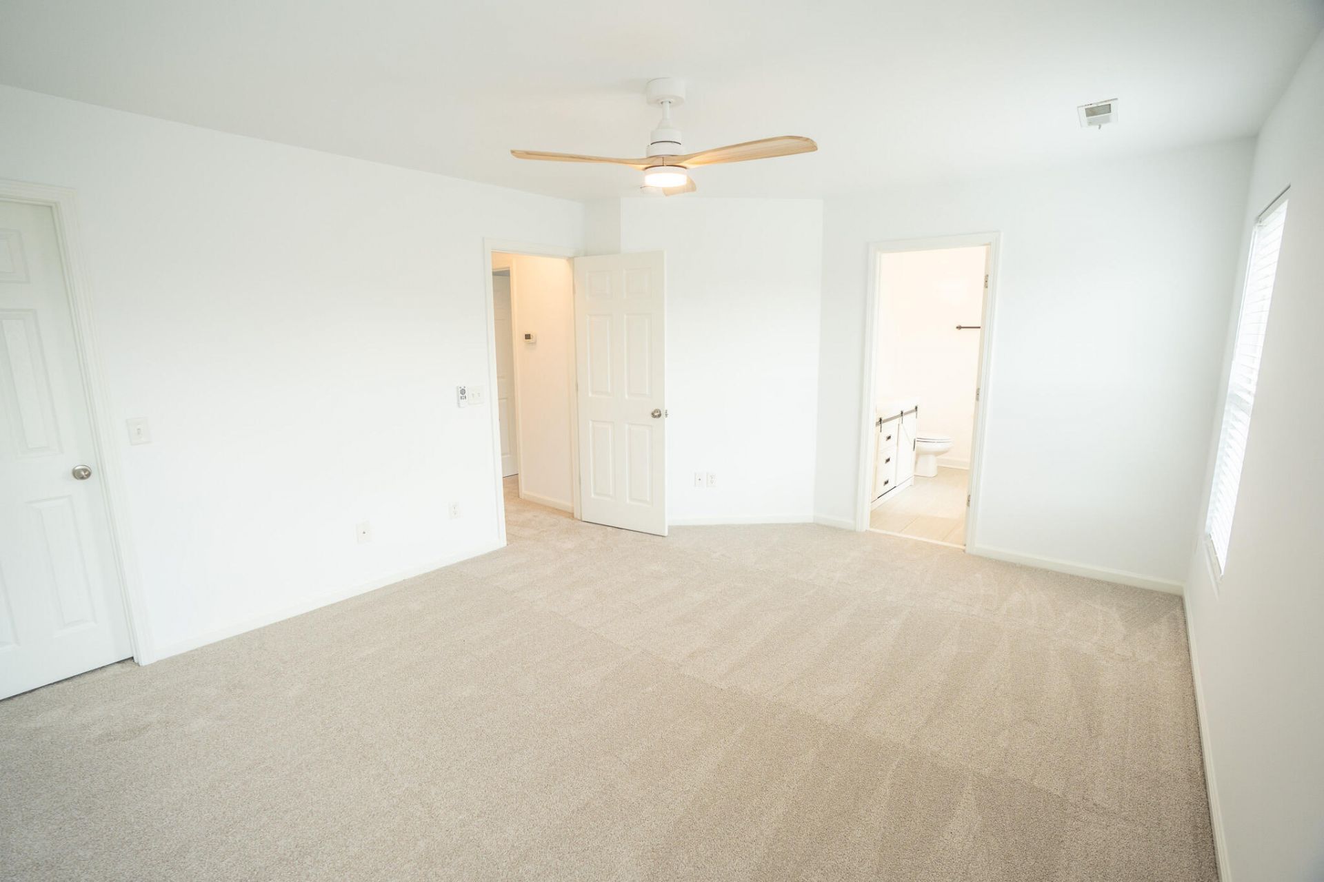 243 Cameron Street Photo 10