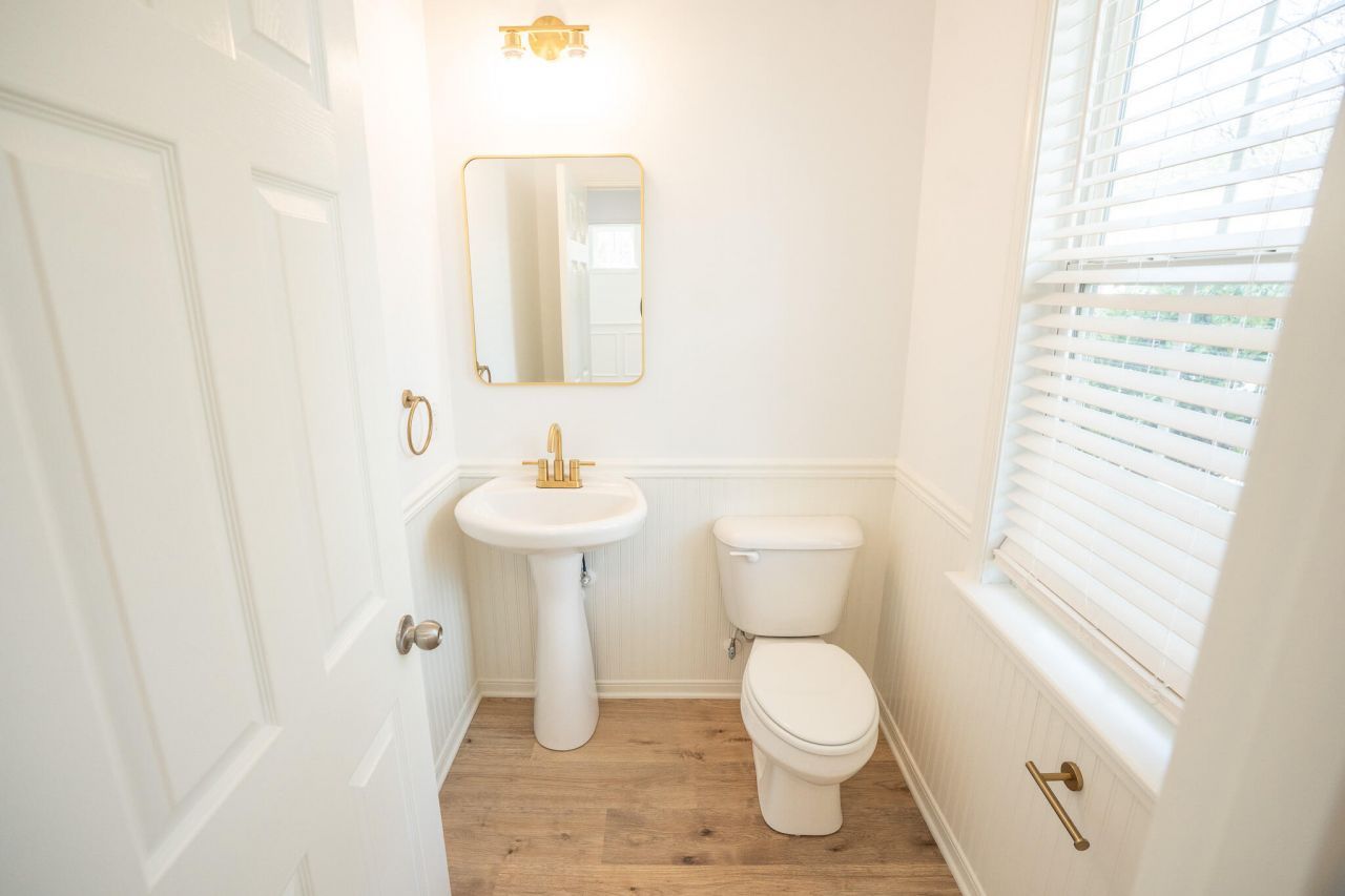 243 Cameron Street Photo 11