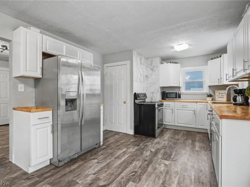 1364 Arnold Avenue , Akron, OH 44305 Photo 8