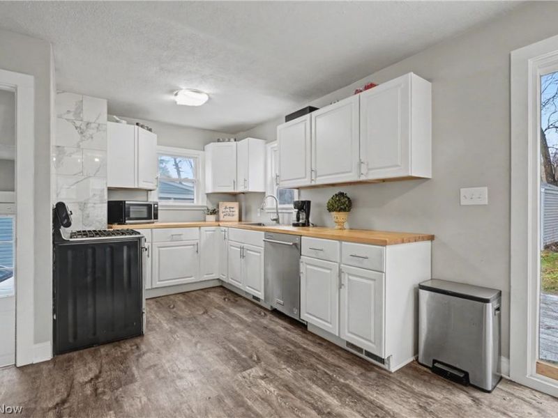 1364 Arnold Avenue , Akron, OH 44305 Photo 9