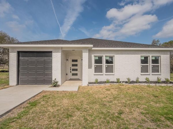 3934 Lee Street, Greenville, TX 75401