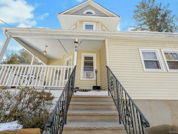 65 Lake Road , Valley Cottage, NY 10989