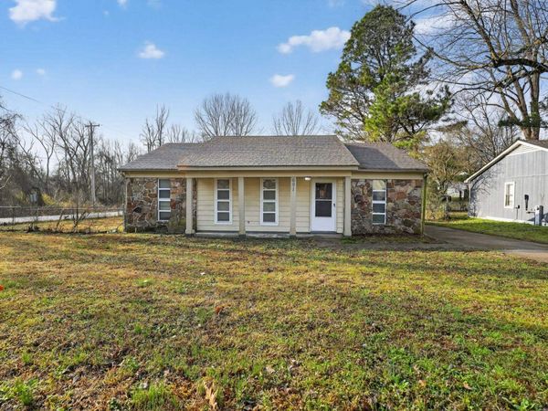 691 CREEKSTONE CIR, Memphis, TN 38127