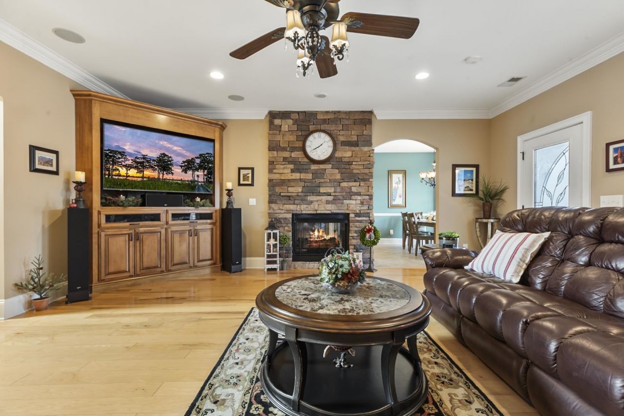 187 Beauty Ave. Photo 13