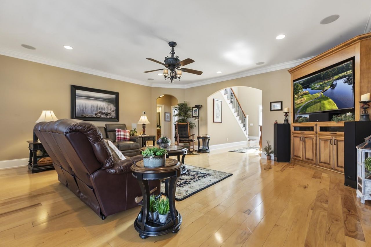 187 Beauty Ave. Photo 15