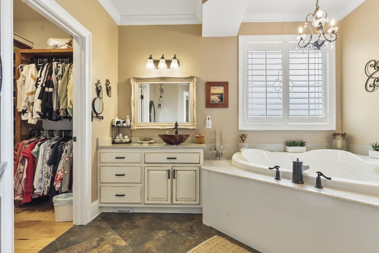 187 Beauty Ave. Photo 28