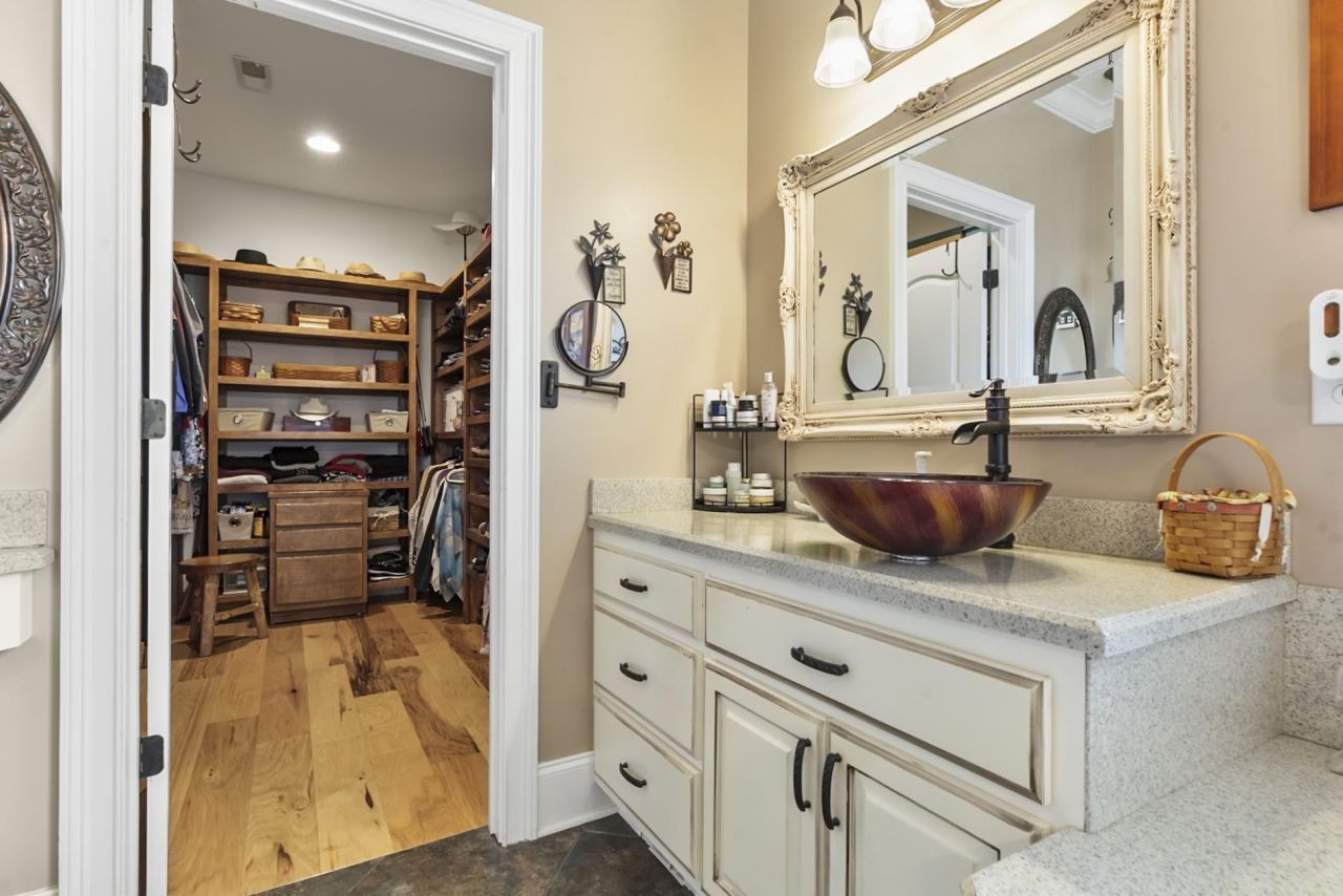 187 Beauty Ave. Photo 30