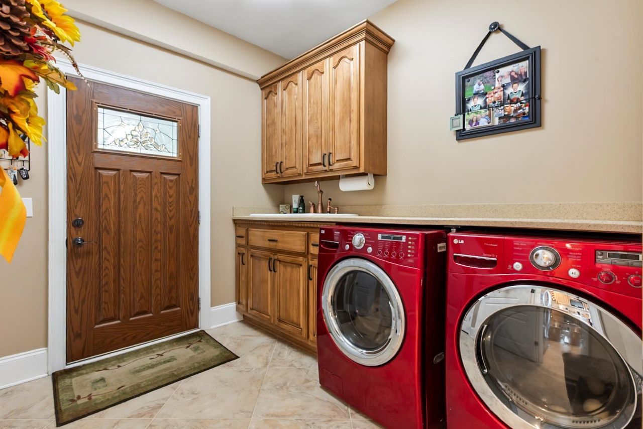 187 Beauty Ave. Photo 41