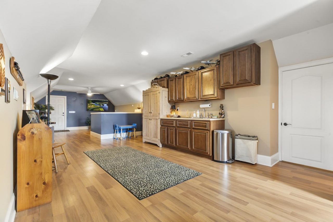 187 Beauty Ave. Photo 48