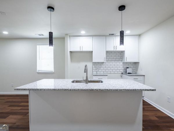 452 PAINES Avenue NW, Atlanta, GA 30318