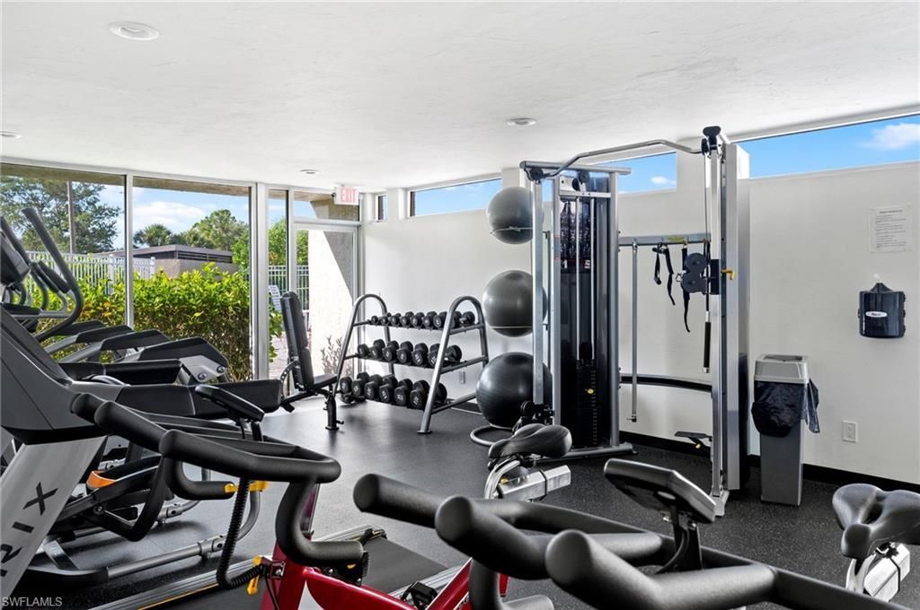 201 Santa Clara Dr, Unit 13, Naples, FL 34104 Photo