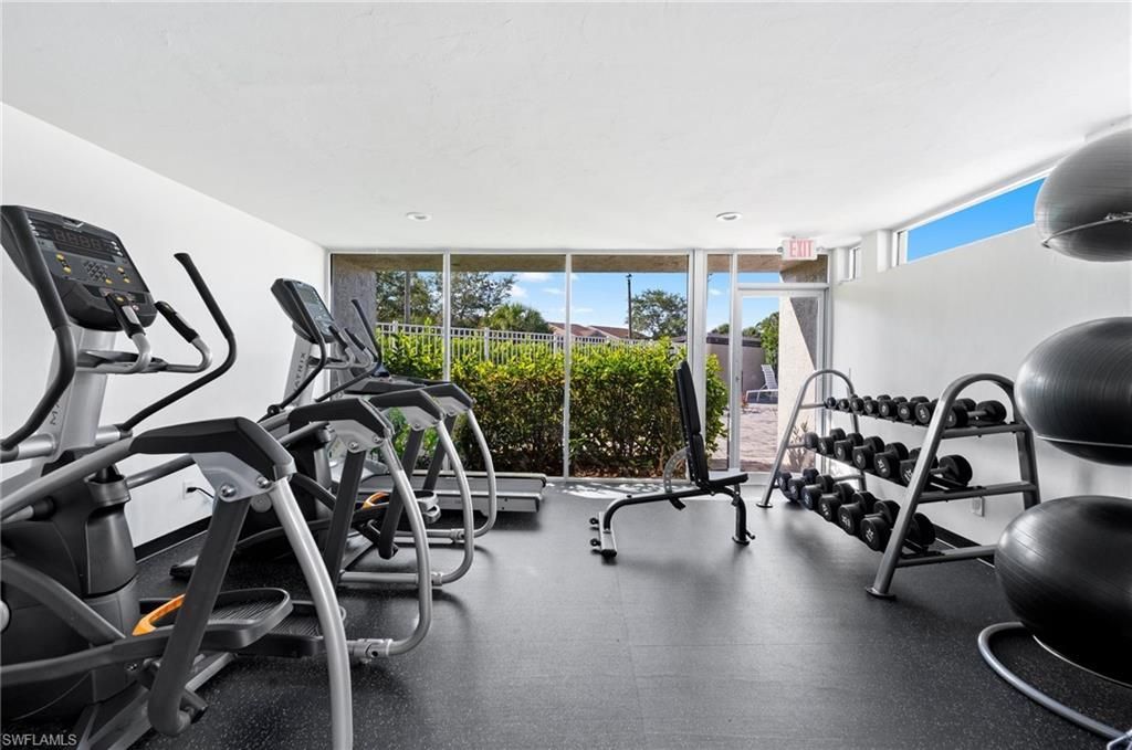 201 Santa Clara Dr, Unit 13, Naples, FL 34104 Photo