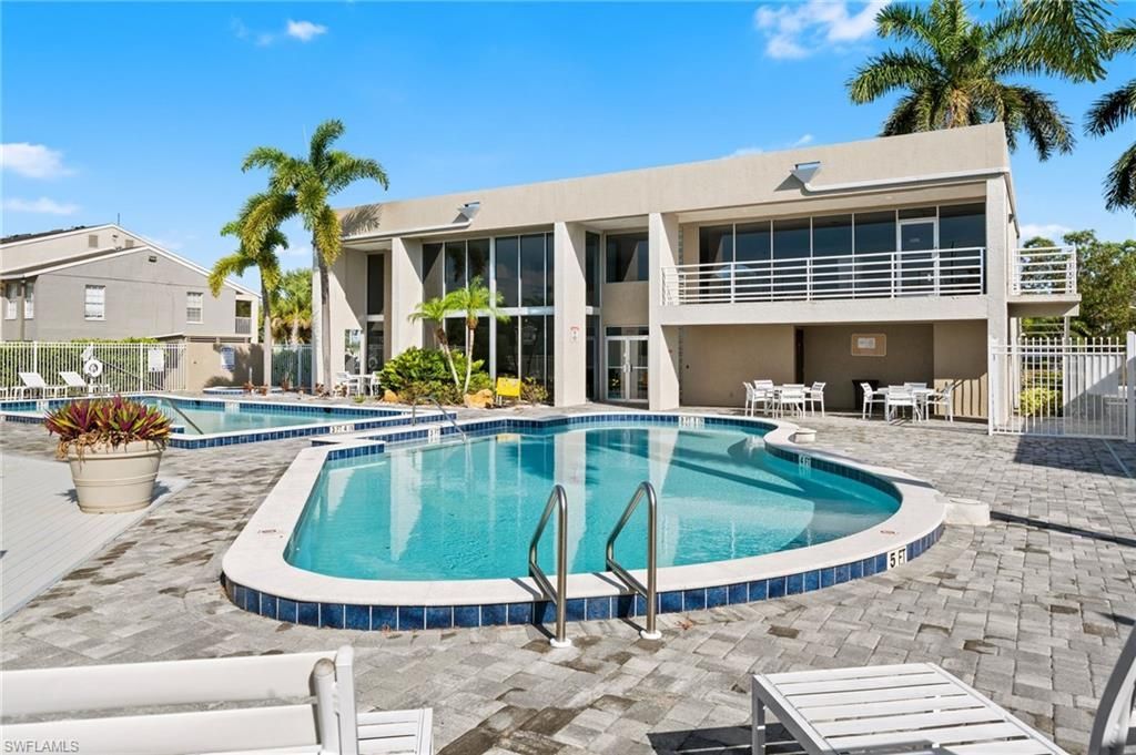 201 Santa Clara Dr, Unit 13, Naples, FL 34104 Photo