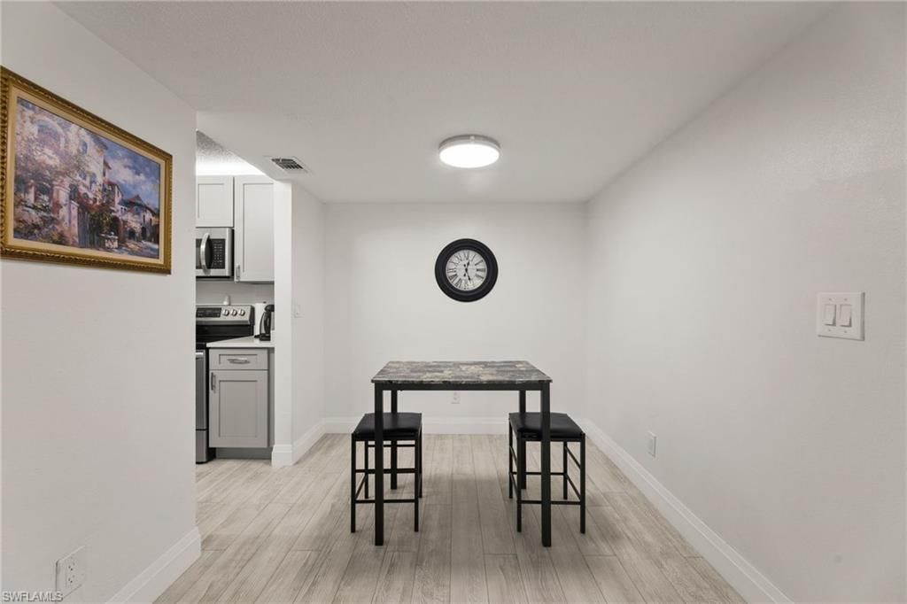 201 Santa Clara Dr, Unit 13, Naples, FL 34104 Photo