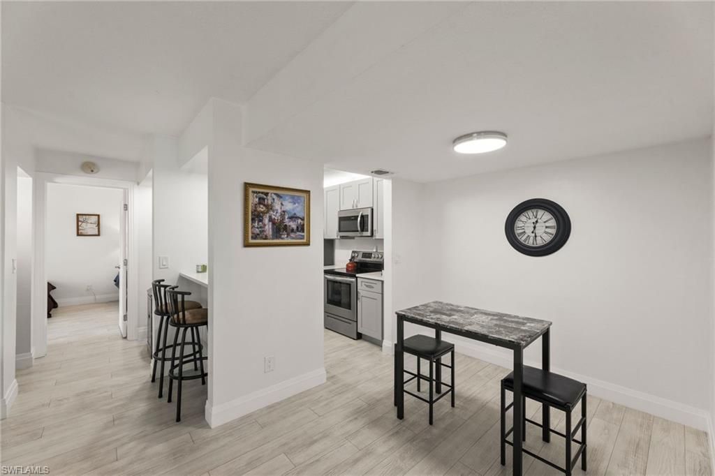 201 Santa Clara Dr, Unit 13, Naples, FL 34104 Photo