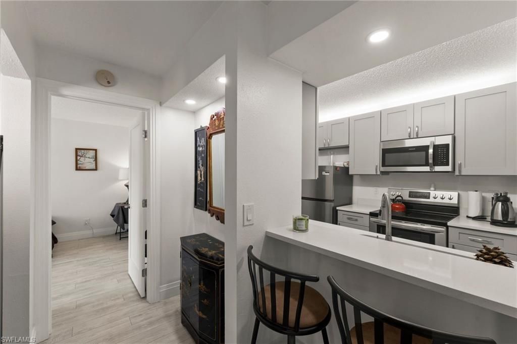 201 Santa Clara Dr, Unit 13, Naples, FL 34104 Photo