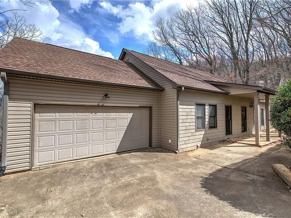 207 Stone Ridge Court , Jasper, GA 30143