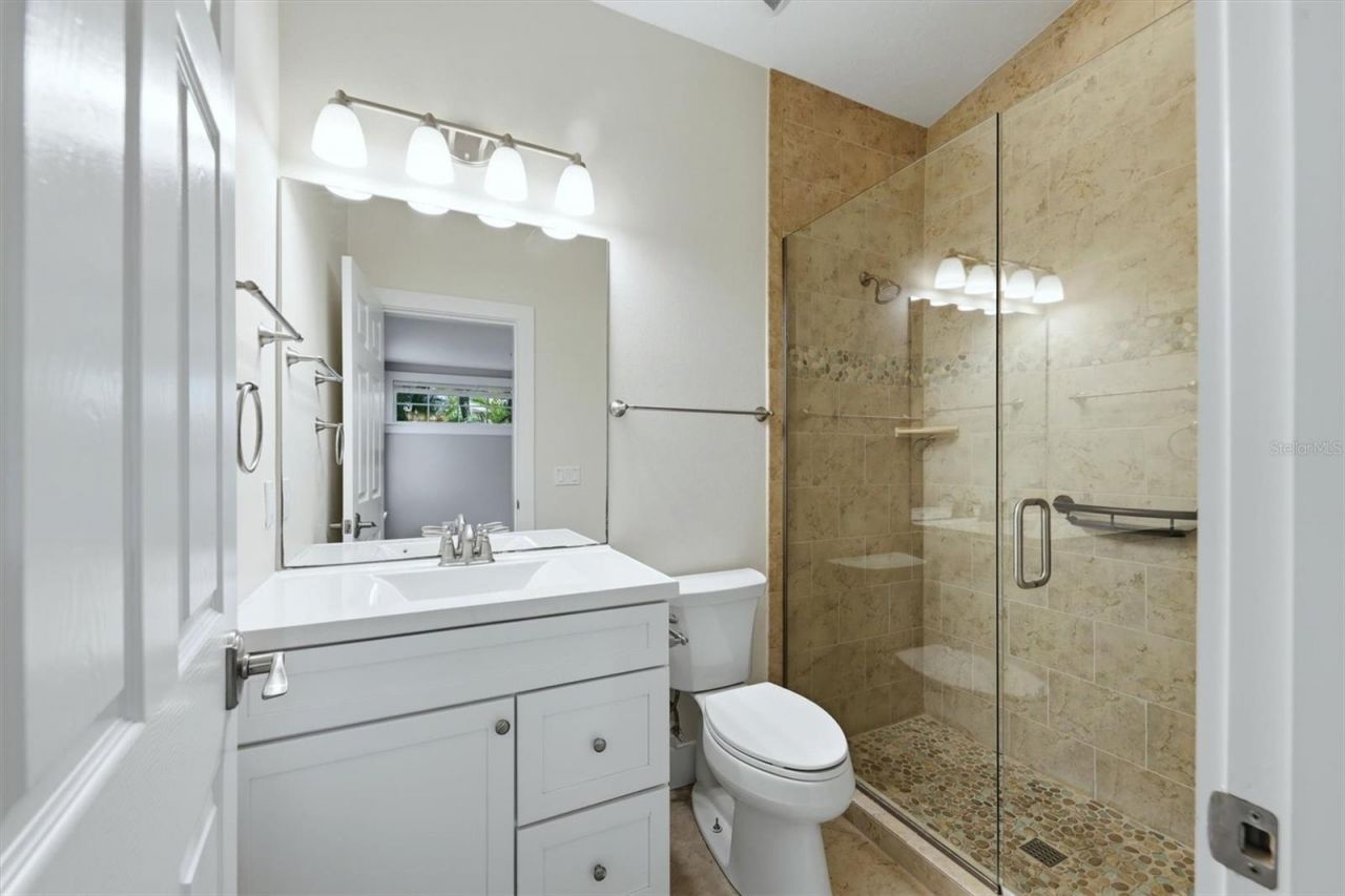 5803 De Palmas Avenue, Holmes Beach, FL 34217 Photo