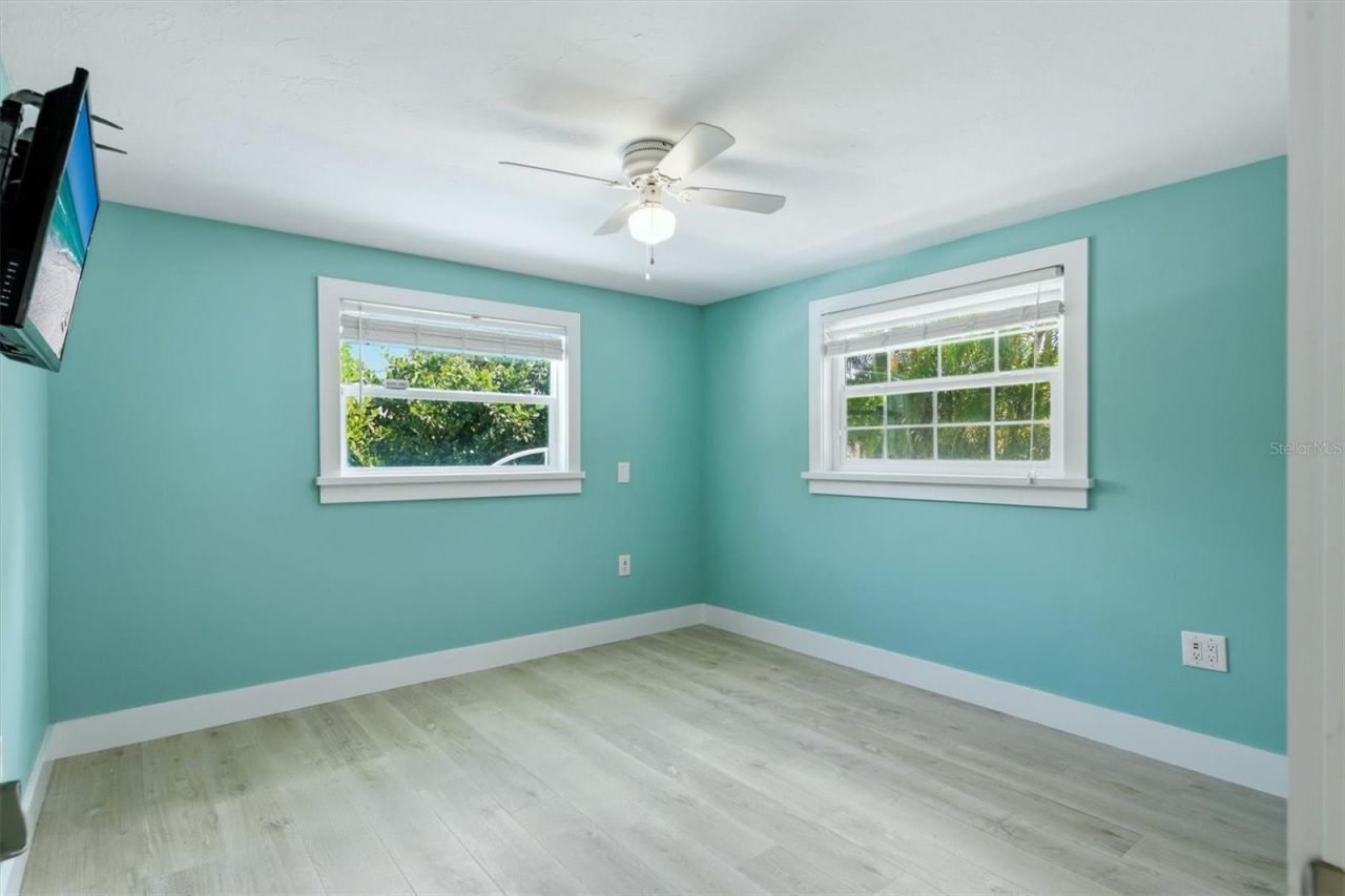 5803 De Palmas Avenue, Holmes Beach, FL 34217 Photo