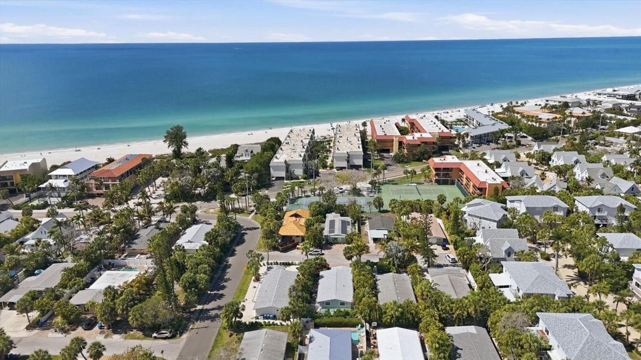 5803 De Palmas Avenue, Holmes Beach, FL 34217 Photo