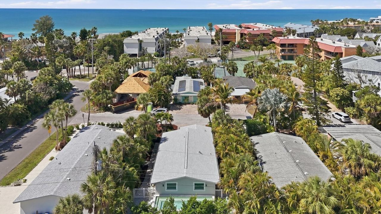 5803 De Palmas Avenue, Holmes Beach, FL 34217 Photo