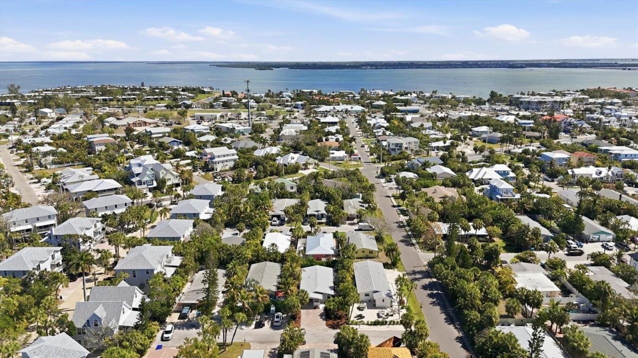 5803 De Palmas Avenue, Holmes Beach, FL 34217 Photo