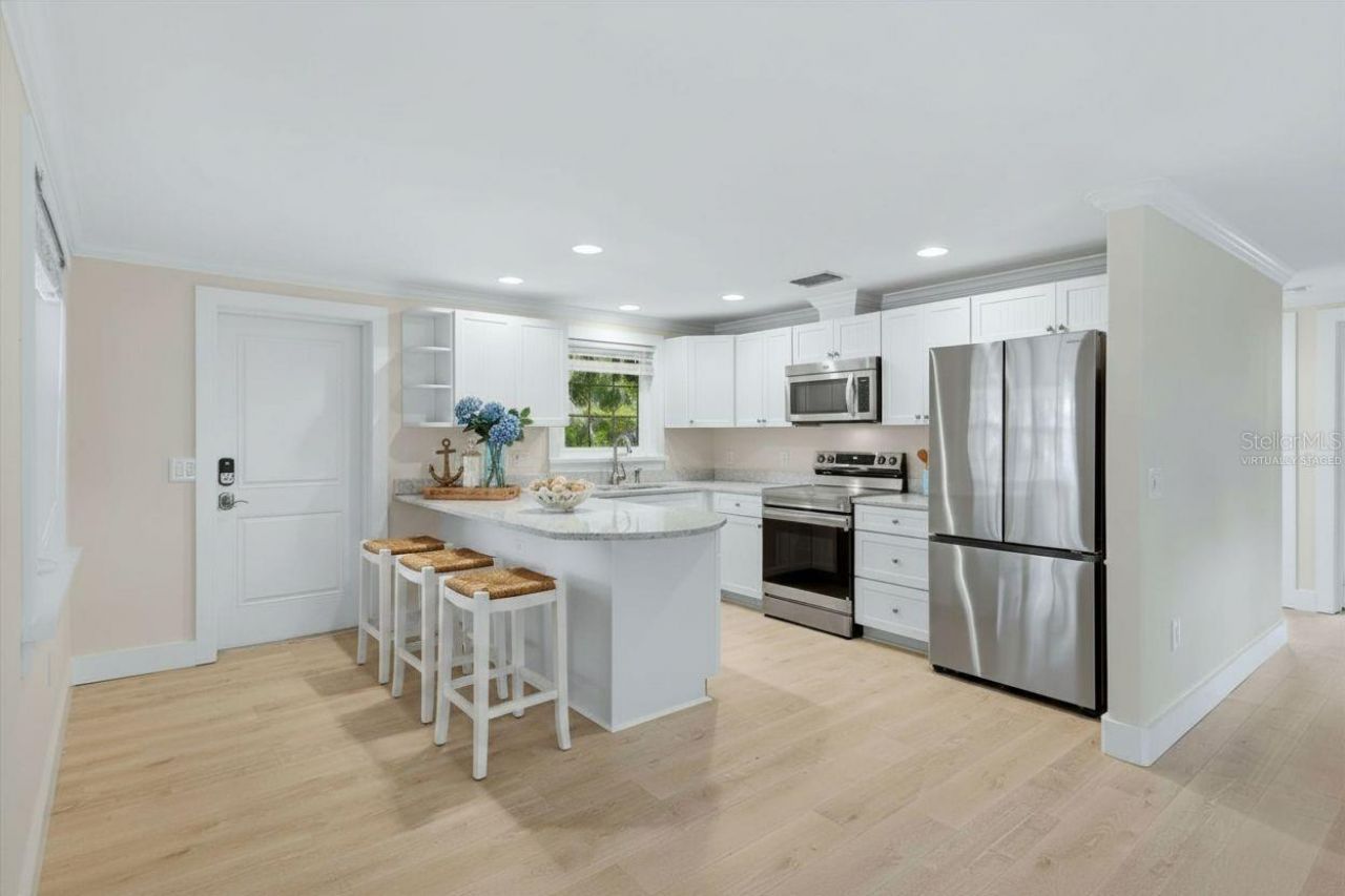 5803 De Palmas Avenue, Holmes Beach, FL 34217 Photo