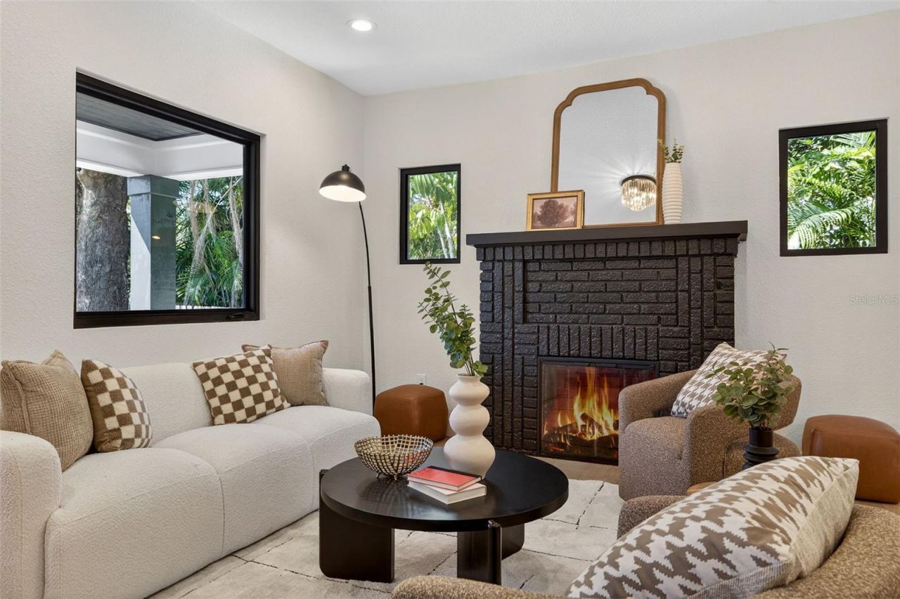 159 17th Avenue N, Saint Petersburg, FL 33704 Photo