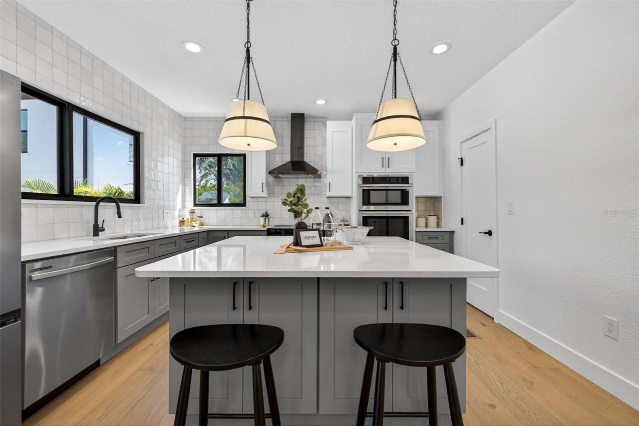 159 17th Avenue N, Saint Petersburg, FL 33704 Photo