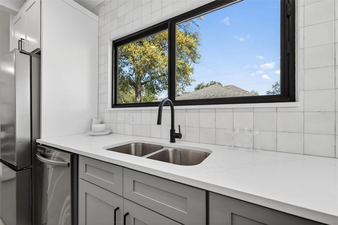 159 17th Avenue N, Saint Petersburg, FL 33704 Photo