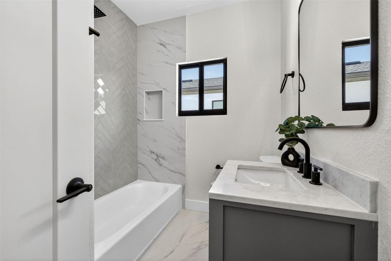 159 17th Avenue N, Saint Petersburg, FL 33704 Photo