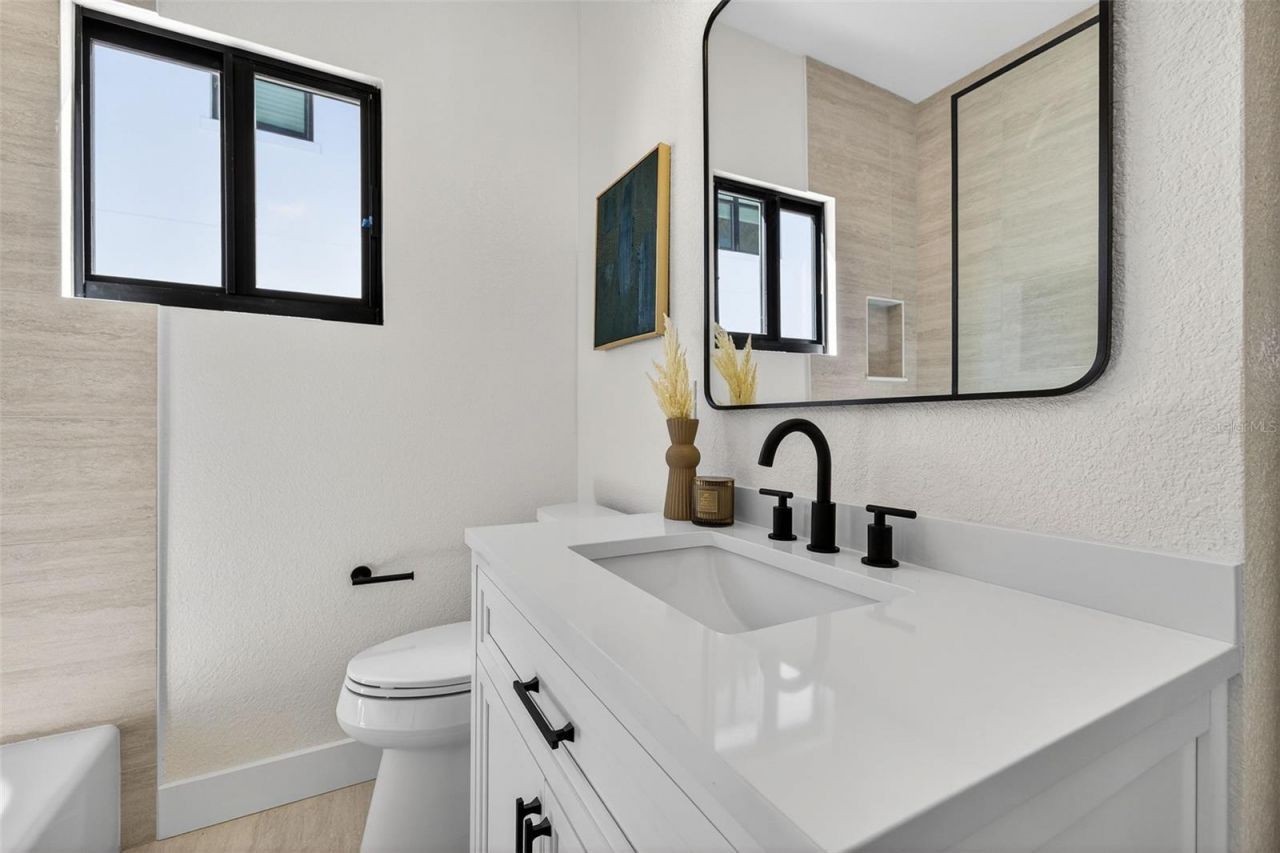 159 17th Avenue N, Saint Petersburg, FL 33704 Photo