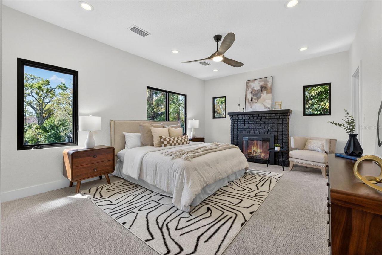 159 17th Avenue N, Saint Petersburg, FL 33704 Photo