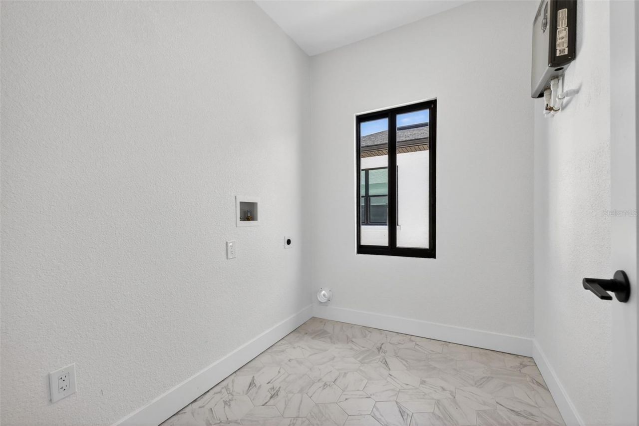 159 17th Avenue N, Saint Petersburg, FL 33704 Photo