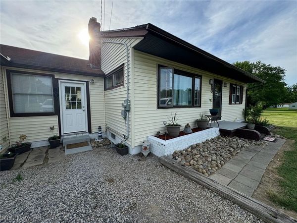 809 State Route 534 NW, Newton Falls, OH 44444